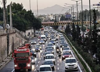 Засилено полицейско присъствие в Гърция заради трафик и туристи