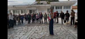 Гергана Петрова, граждански и екоактивист, която организира протестите през 2026 г. обеща тези протести да продължат, докато не бъдат изпълнени исканията на жителите от община Струмяни и припомни, че ще има протест всеки петък от 18.30 ч пред сградата на общината в село Струмяни. 09 октомври 2026 г. Снимка БГ Новини